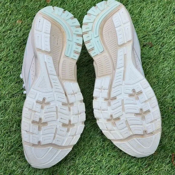 BOOKS TRACE 3 - Women's Athletic Shoes - SIZE 10.5B - Picture 8 of 9